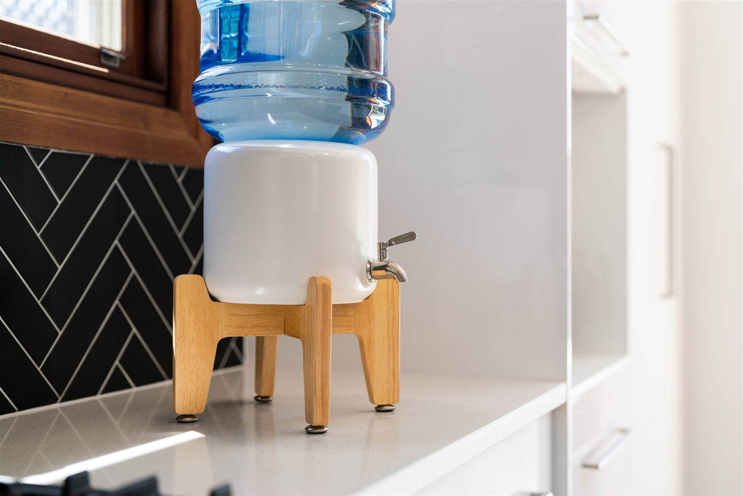 Wonder Well - Lily - Premium Ceramic Dispenser (Includes 2 Returnable bottles)